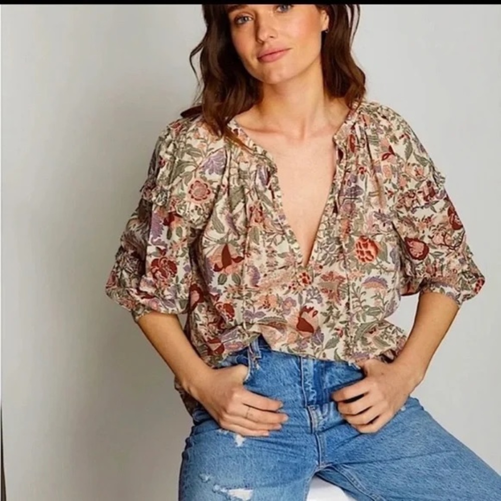 LOVE THE LABEL Floral Boho Botanical Top Peasant Blouse size L NWT